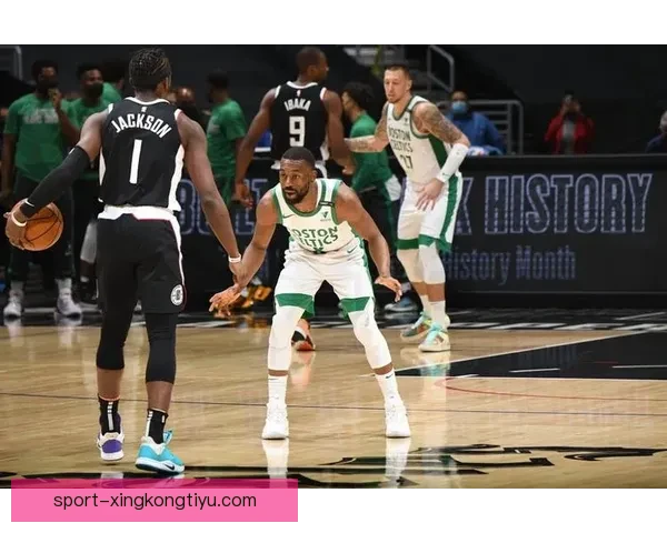 东部前二激战绿军惜败活塞夜