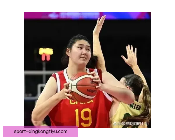 中国女篮迎战马里 张子宇李月汝首秀争胜